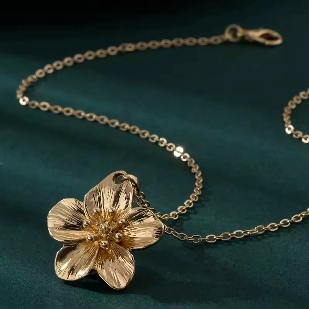 ✨ Minimalist Gold-Toned Blossom Flower Pendant Necklace ✨