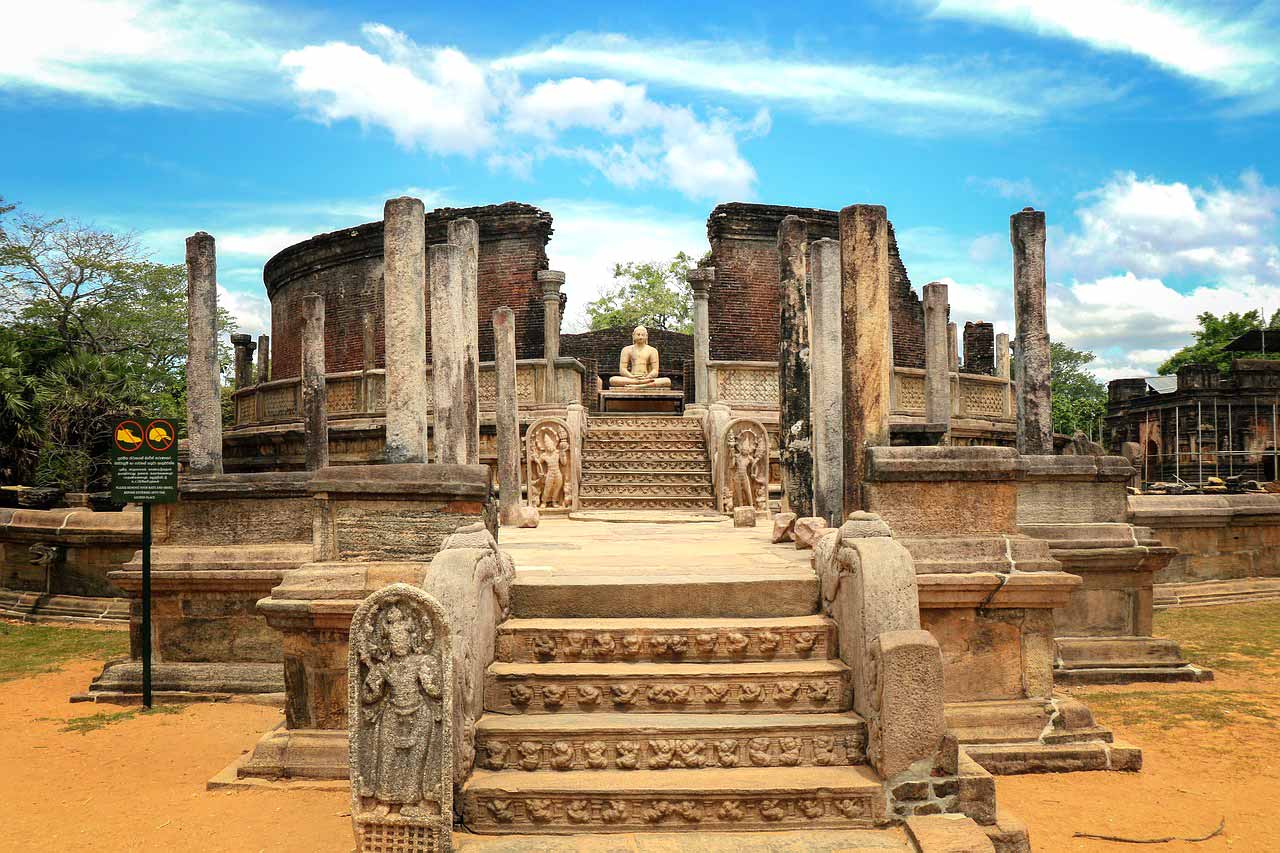 10 Days / 9 Nights Sri Lanka Luxury Tour Package