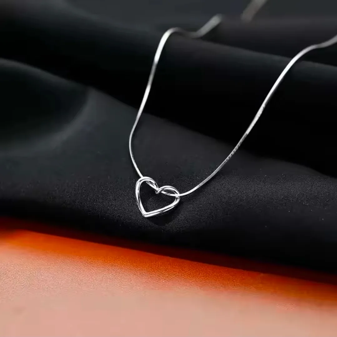 ​✨ Charming & Delicate Heart Pendant Necklace ✨