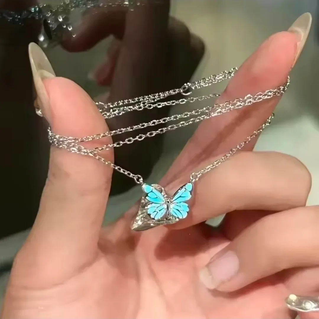 ​✨ Glow-in-the-Dark Butterfly Pendant Necklace ✨